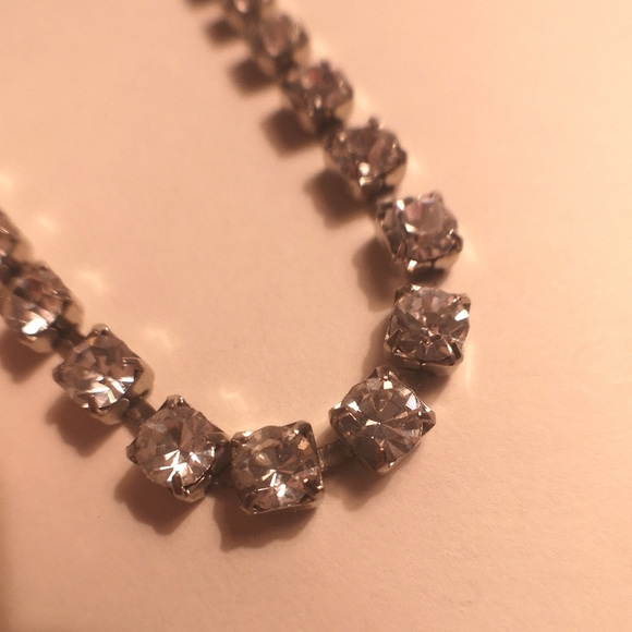 Silver tone rhinestone necklace 🧱🔥 - Picture 4 of 4